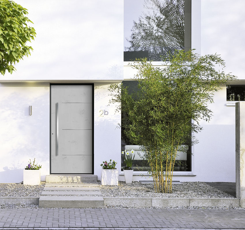 Moderne hellgraue Haustür von Rodenberg